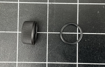 Verschlussdeckel (Kappe) & Gummidichtring für Kohlebürsten an Siemens Servomotor